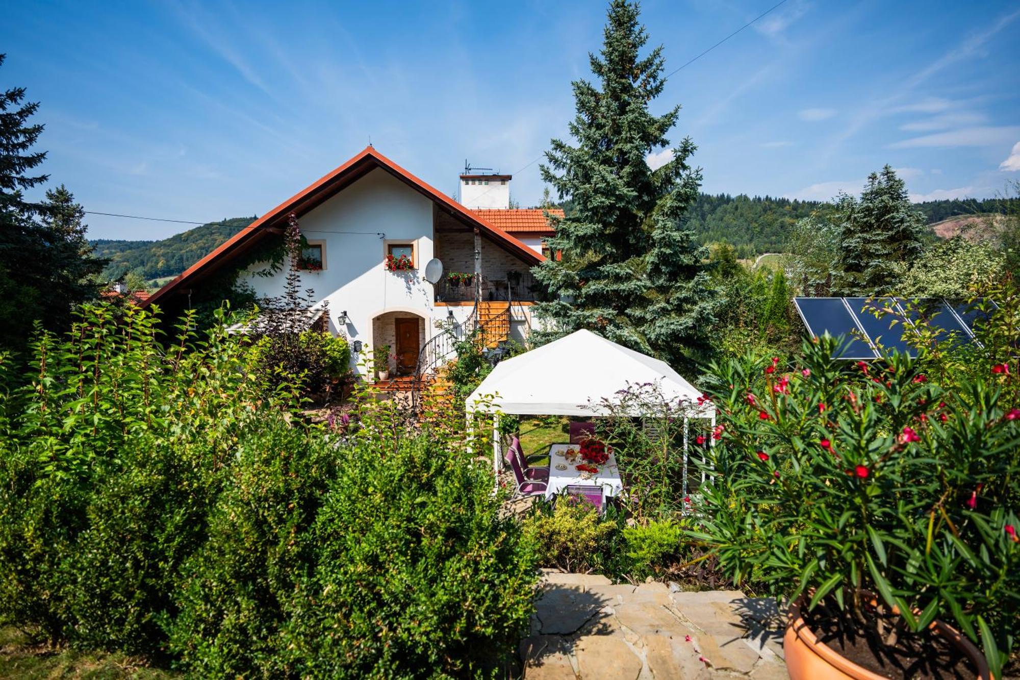 Forrest House Jacuzzi & Sauna Jasienica  Exteriör bild